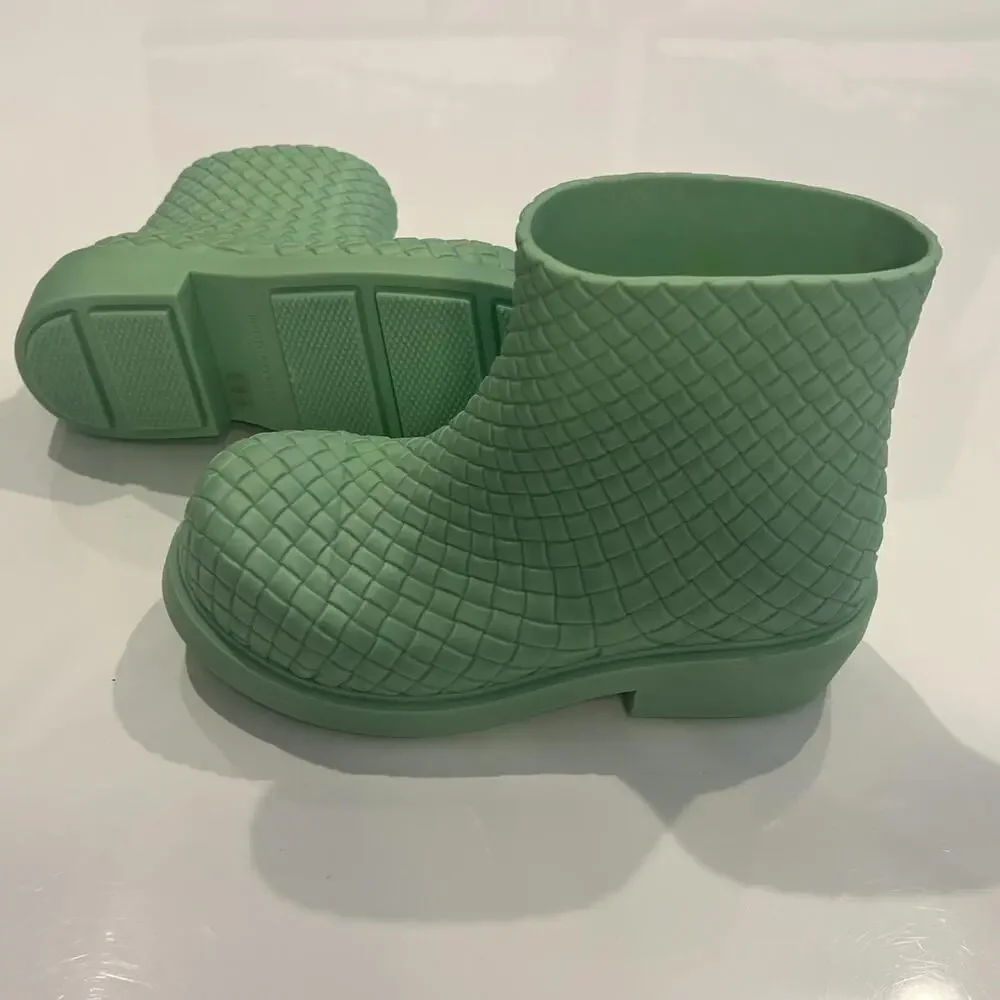 $850 Bottega Veneta Green Fireman Boots size 38 .5
